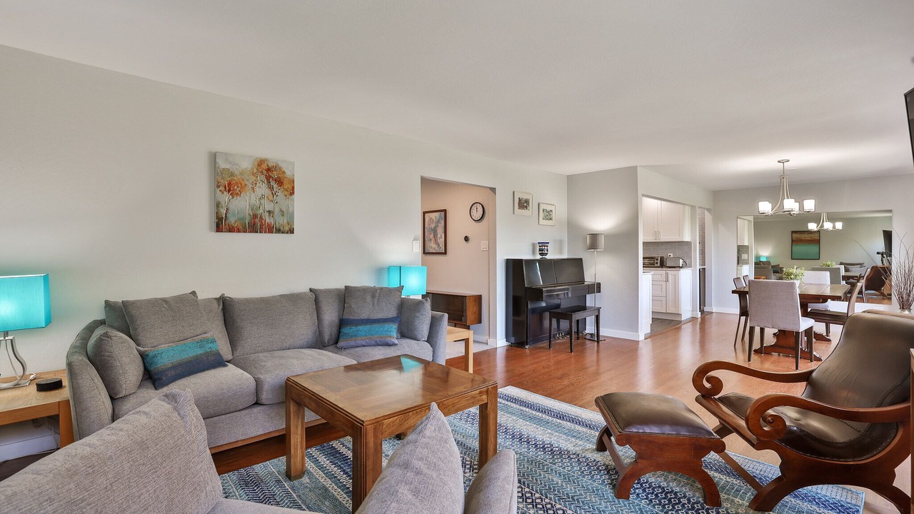 Photo of Livingroom in Miraloma