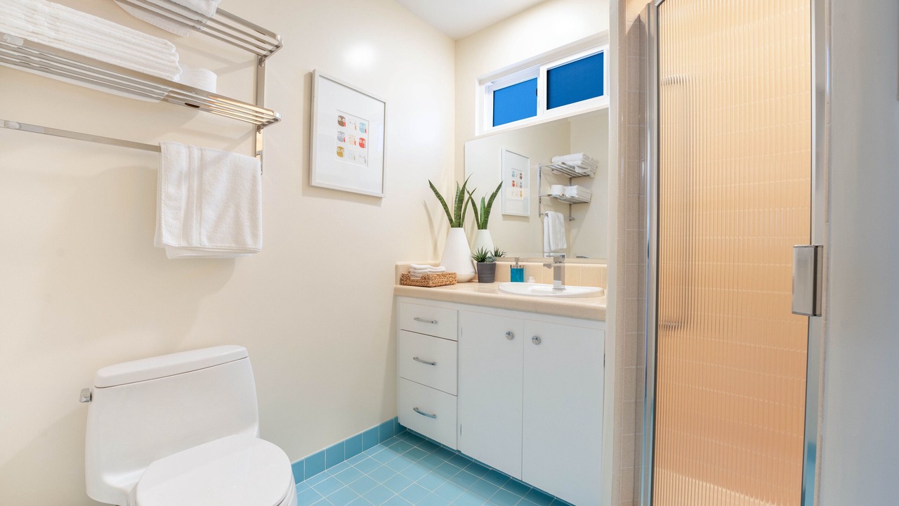 Photo of Bathroom in Lantern District