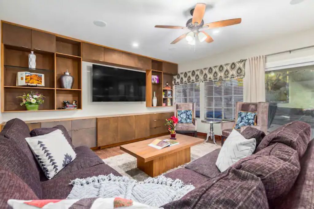 Photo of Livingroom in Foothills