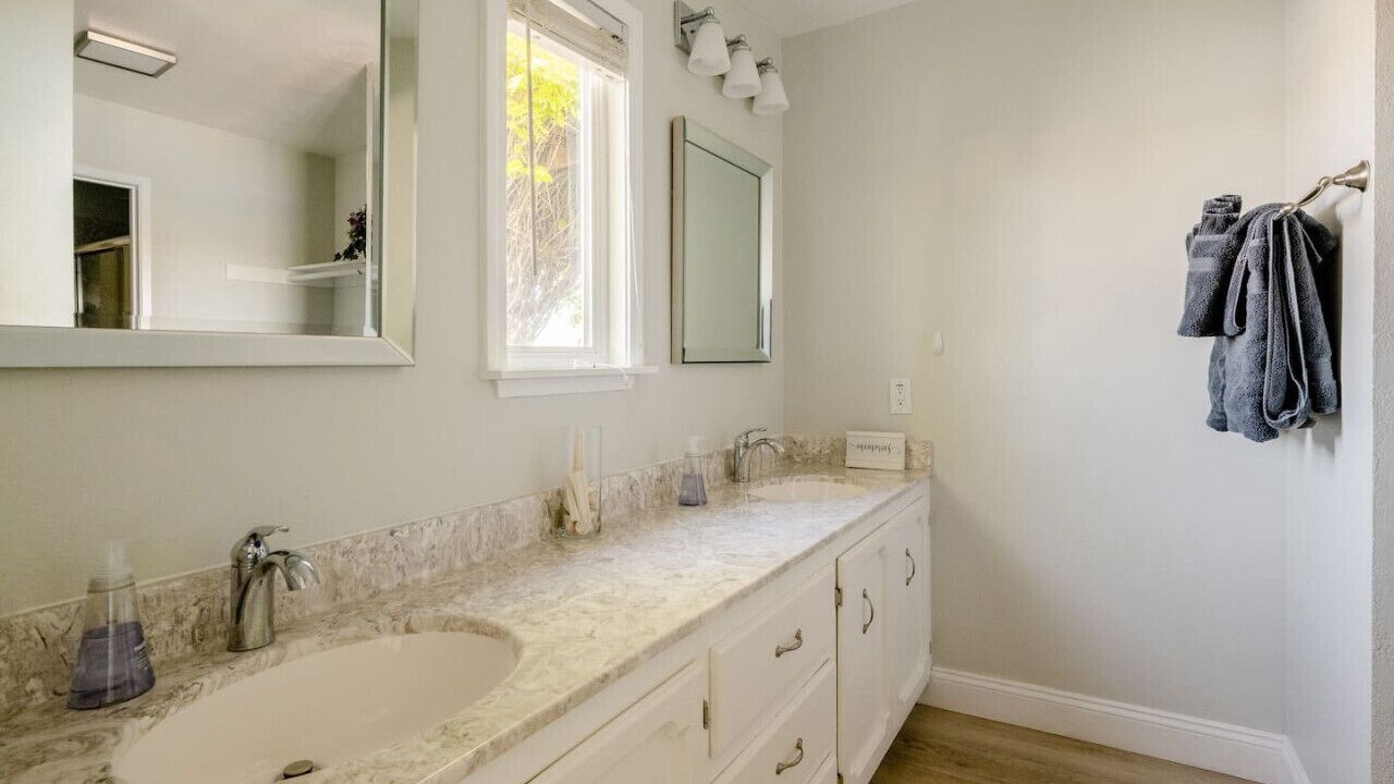 Photo of Bathroom in Discovery Bay