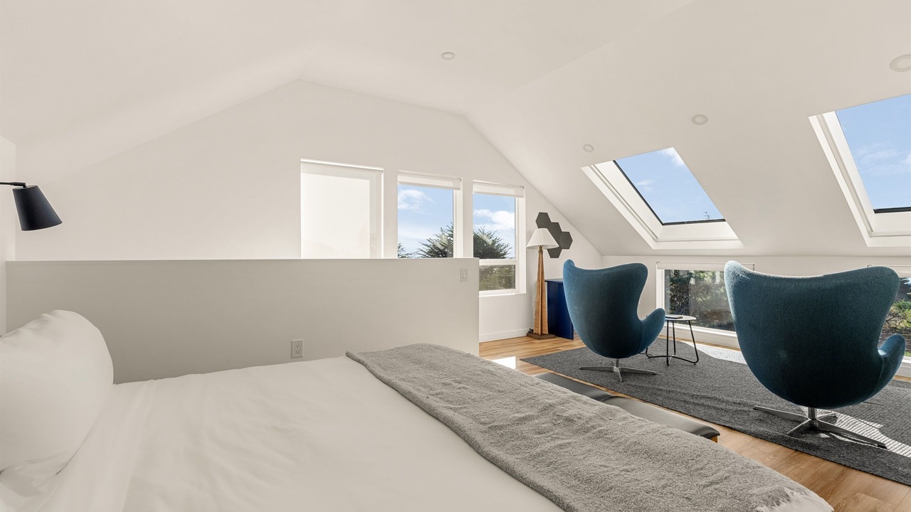 Photo of Bedroom in Gualala