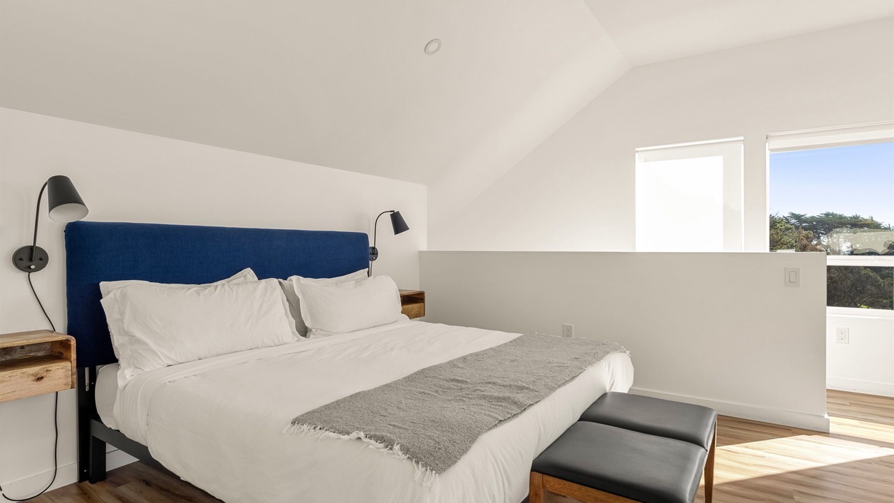 Photo of Bedroom in Gualala