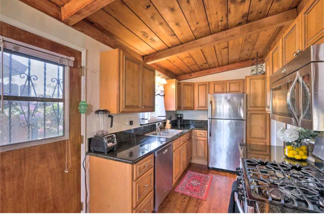 Photo of Kitchen in East Side Capistrano
