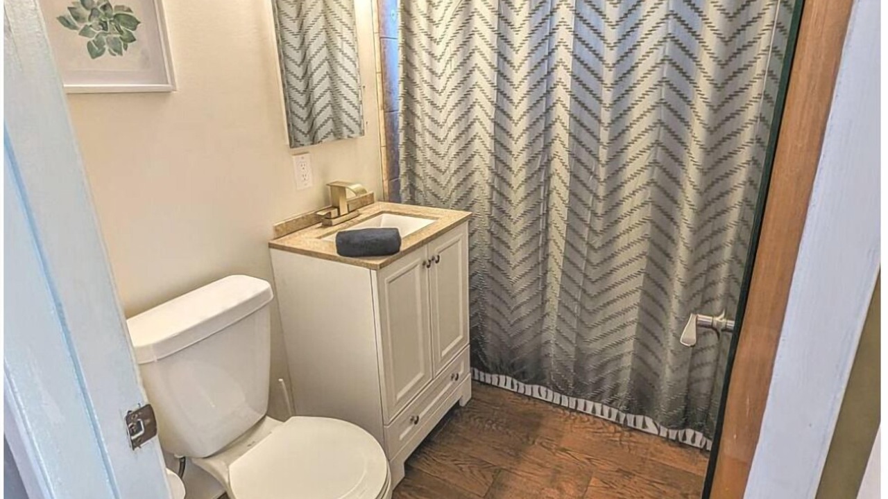 Photo of Bathroom in East Side Capistrano