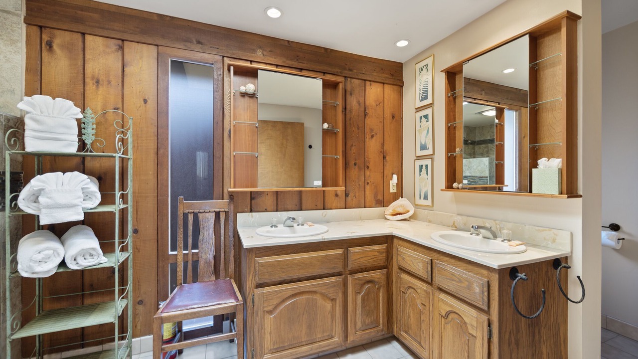 Photo of Bathroom in Avalon