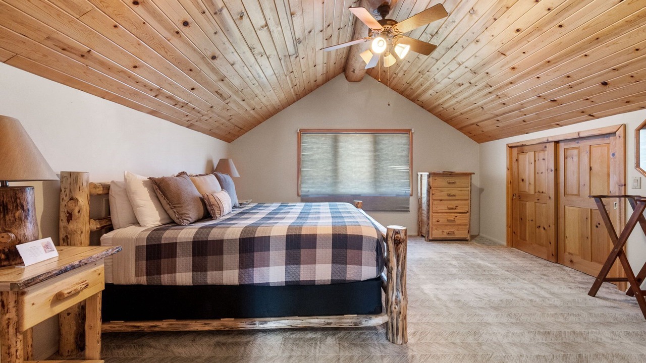 Photo of Bedroom in Highland Pines