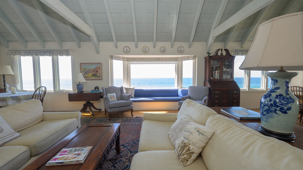 Photo of Livingroom in South Oceanside