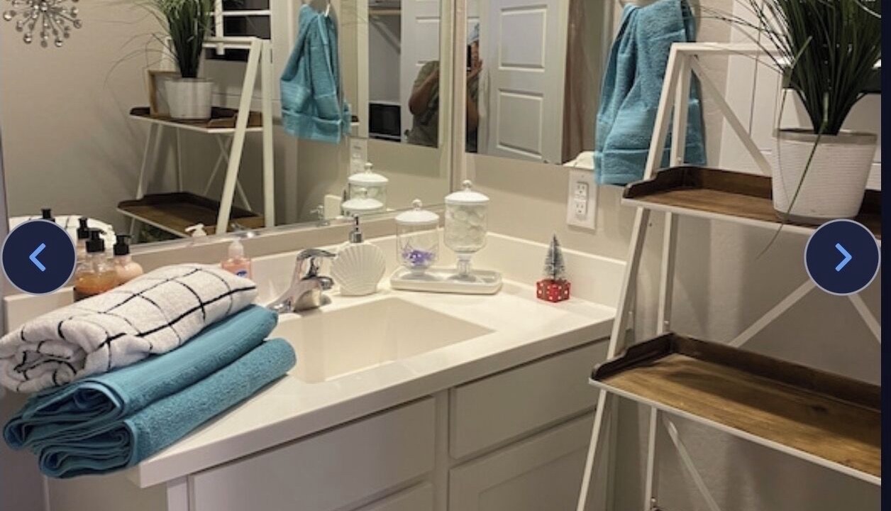Photo of Bathroom in Russell Ranch