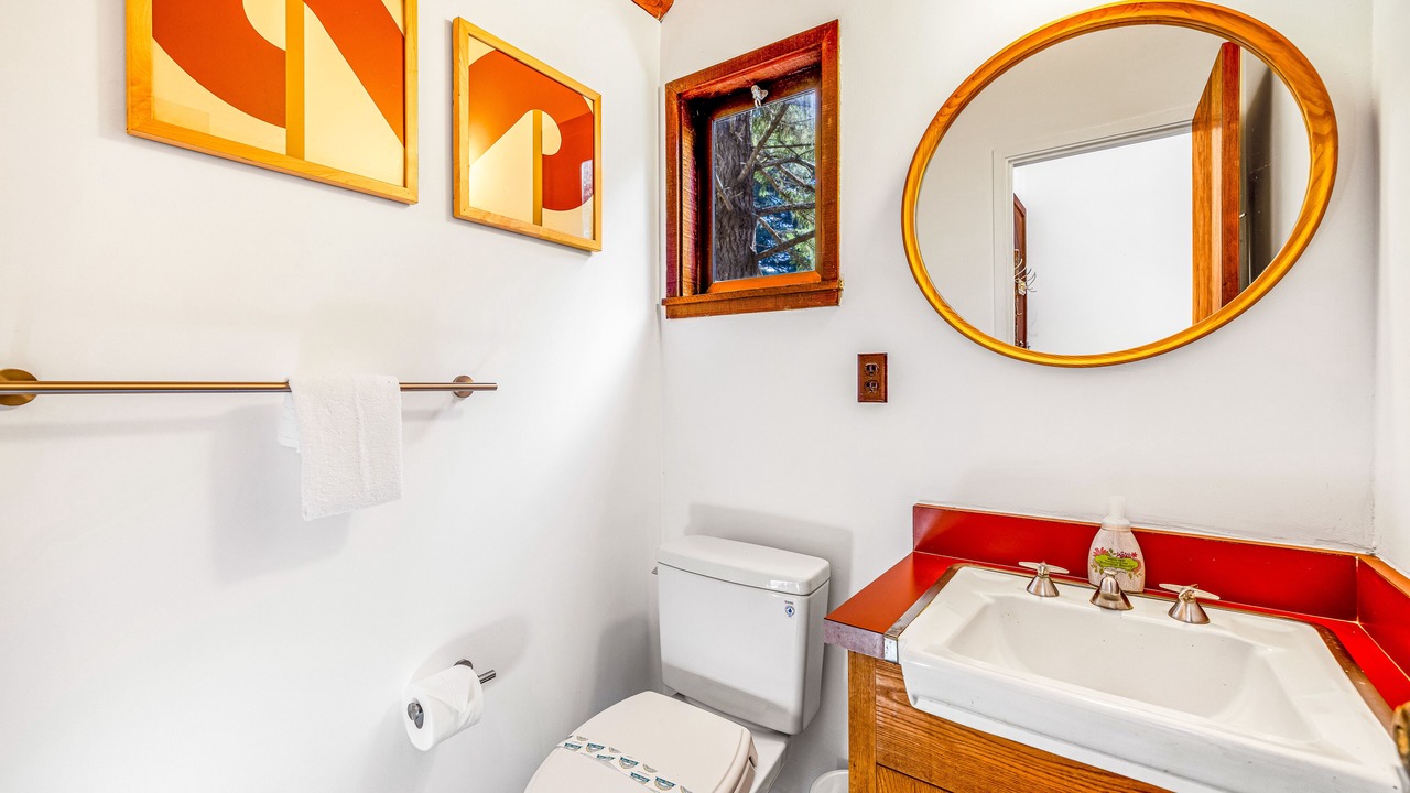 Photo of Bathroom in Sea Ranch