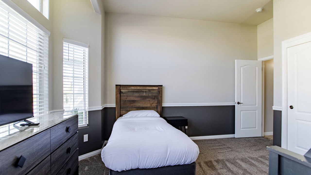 Photo of Bedroom in Rosedale