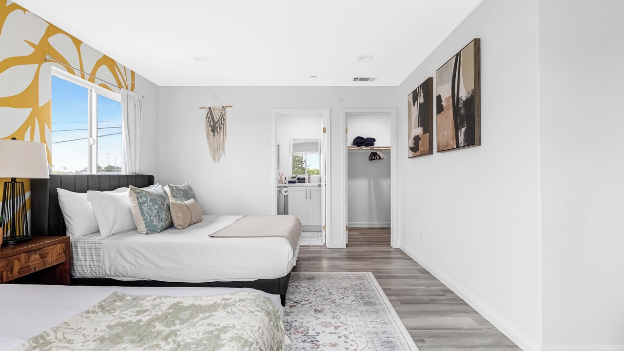 Photo of Bedroom in Midway City