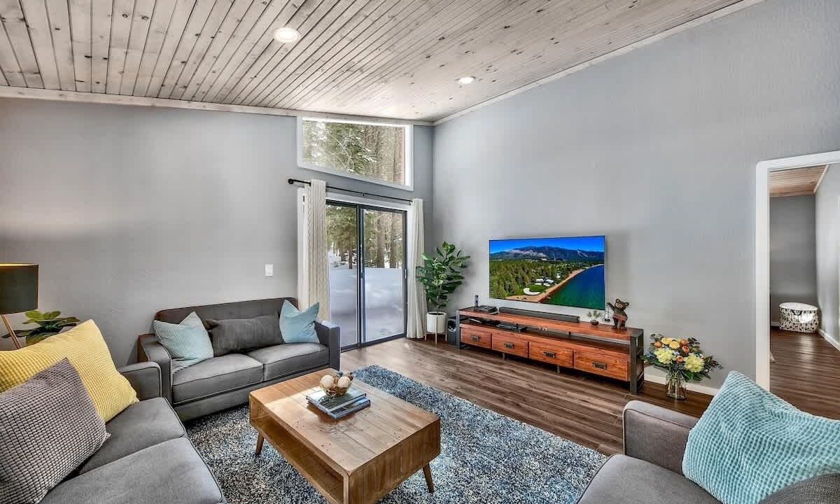 Photo of Livingroom in Truckee