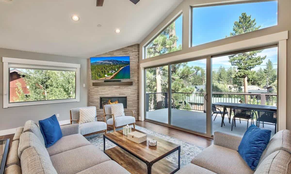 Photo of Livingroom in Mountain View Estates