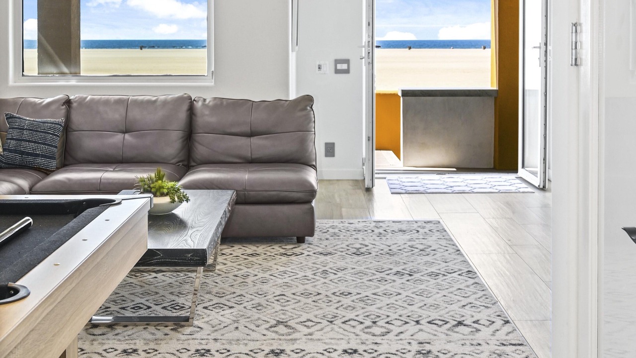 Photo of Livingroom in Downtown