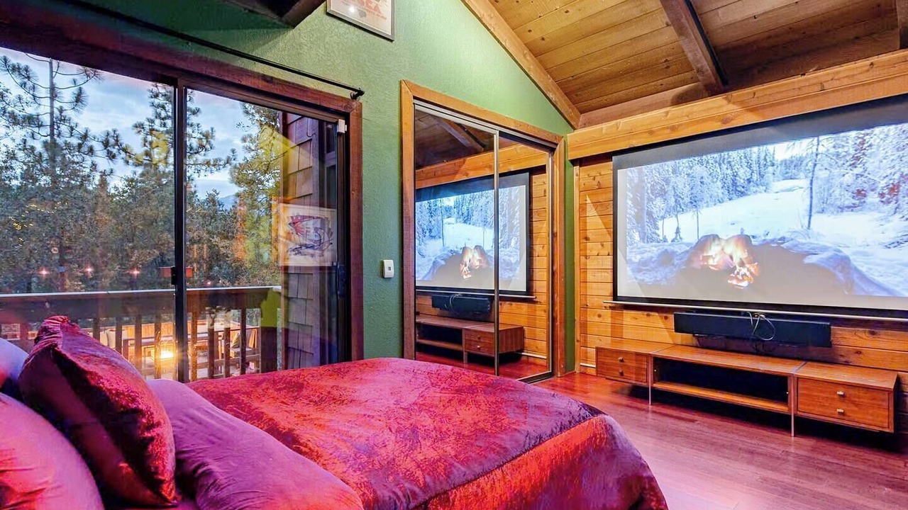Photo of Bedroom in Idyllwild