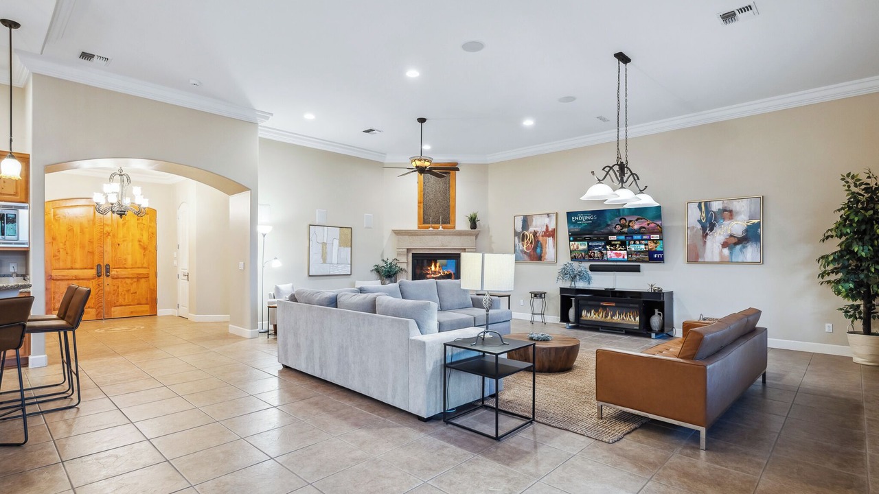 Photo of Livingroom in Sunridge Estates