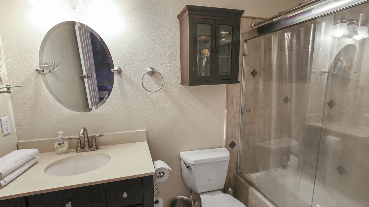 Photo of Bathroom in Lodi