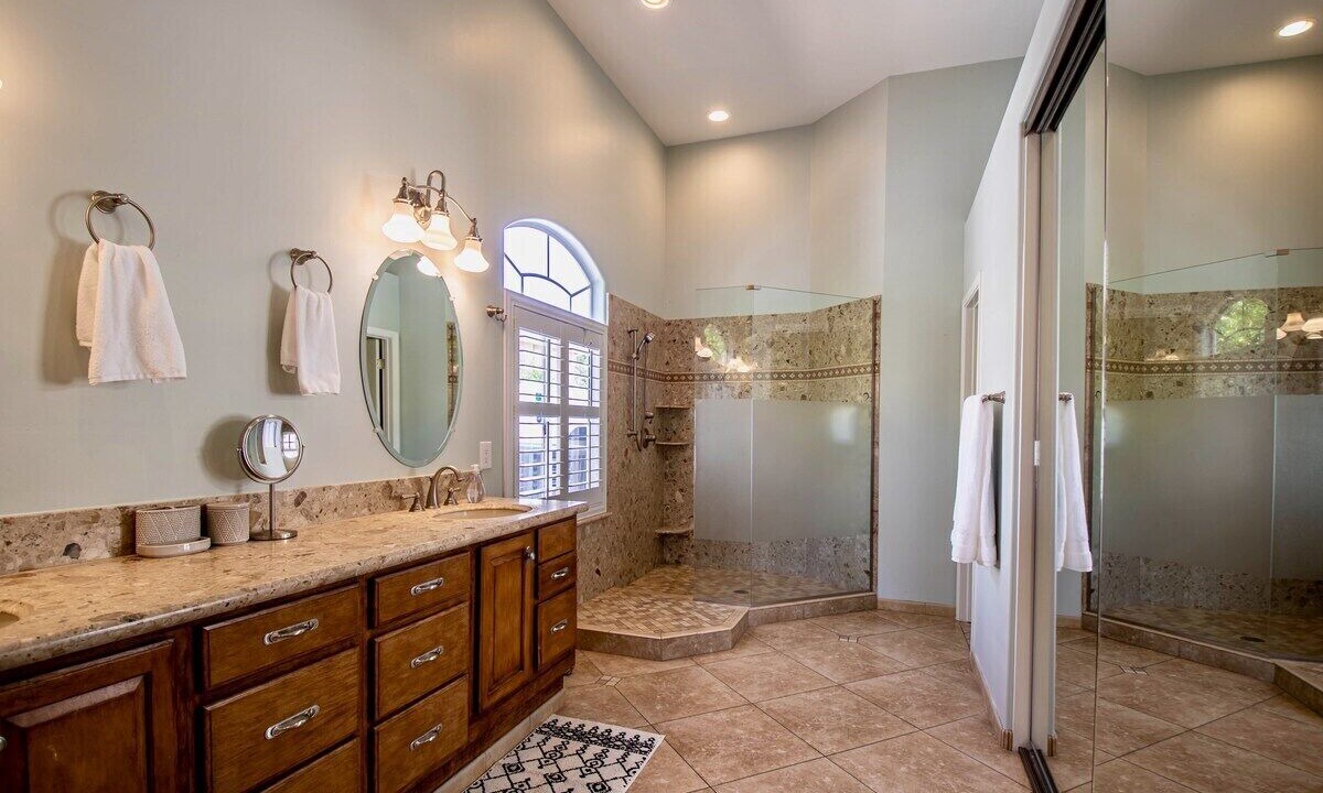 Photo of Bathroom in Mountain Park Ranch