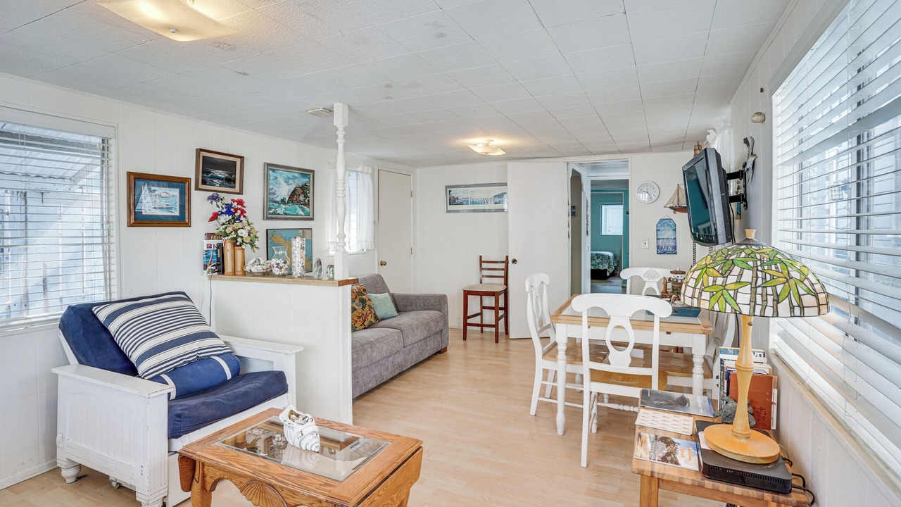 Photo of Livingroom in Avalon