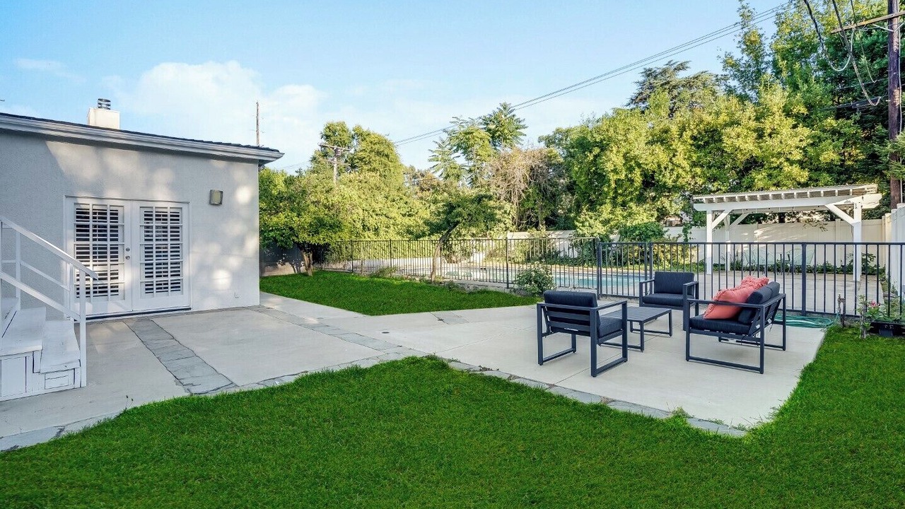 Photo of Patio Balcony in Valley Village