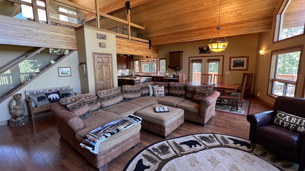 Photo of Livingroom in Lake Davis