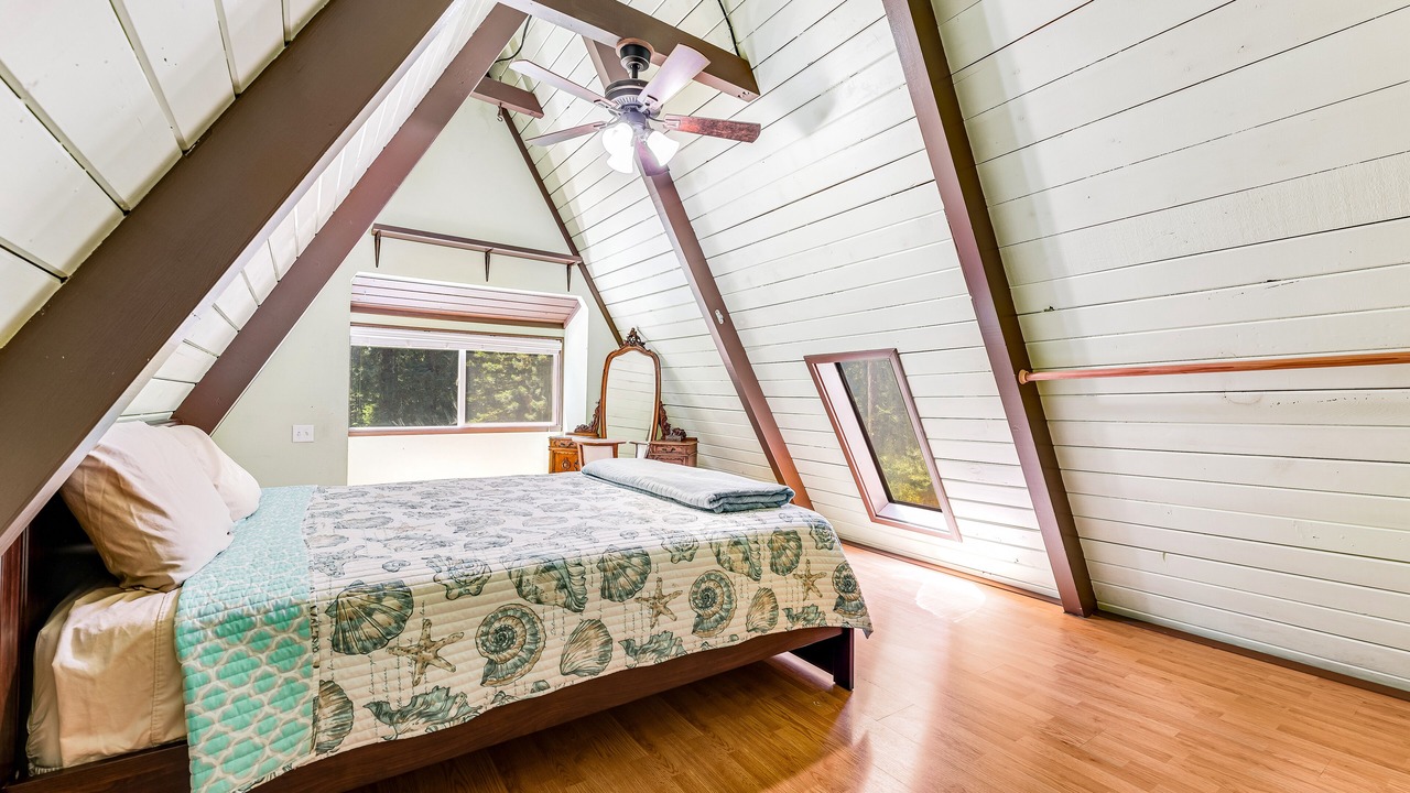 Photo of Bedroom in Gualala