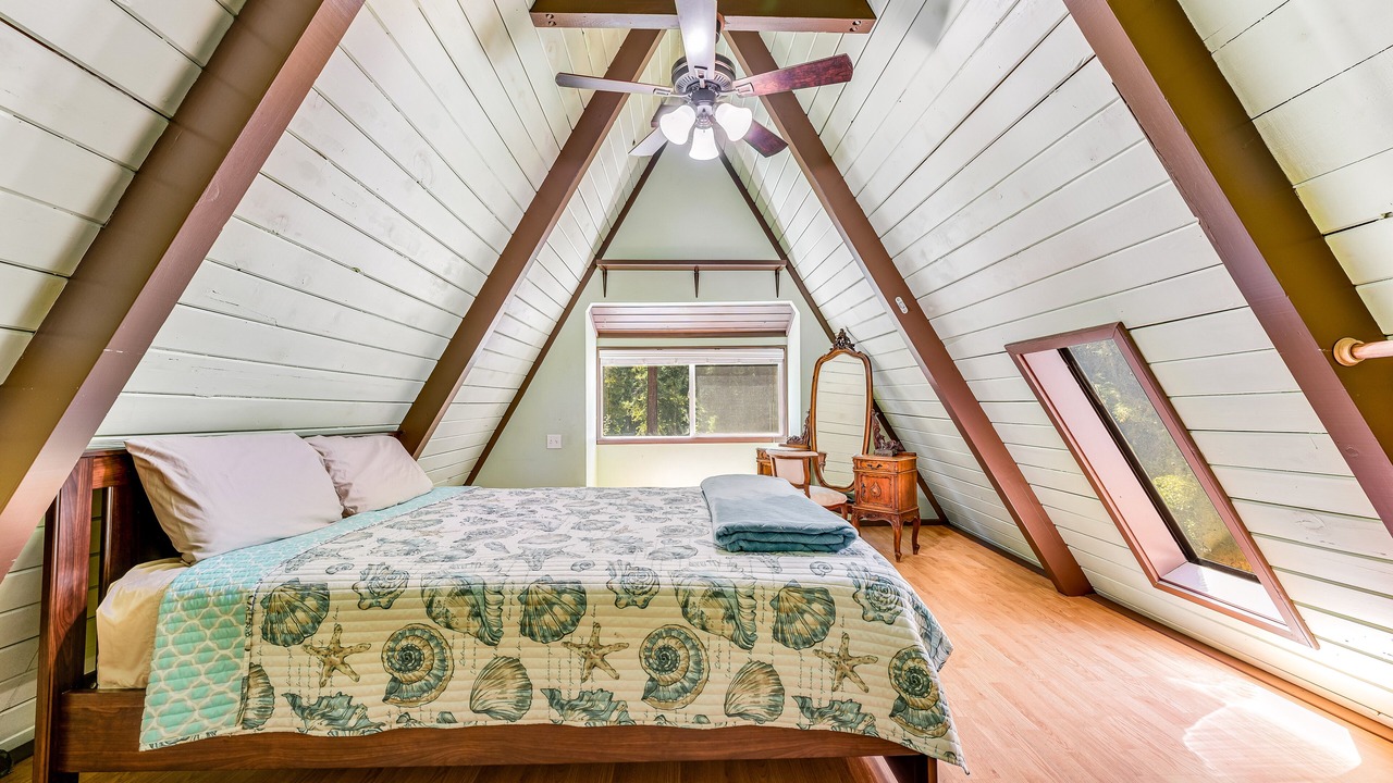 Photo of Bedroom in Gualala