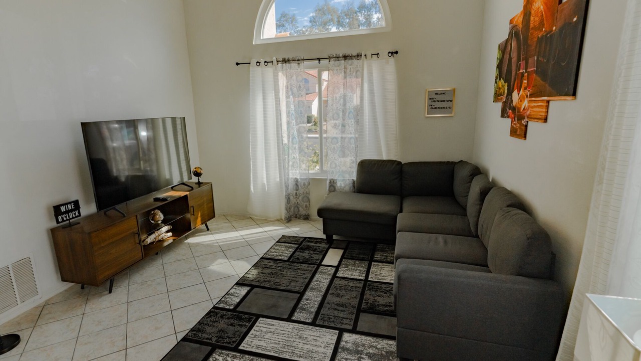 Photo of Livingroom in Temecula