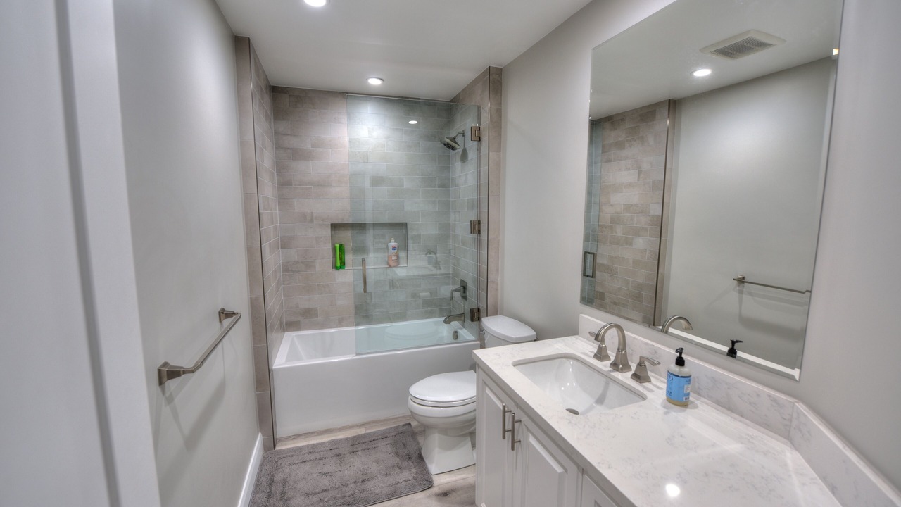 Photo of Bathroom in Moovalya Keys