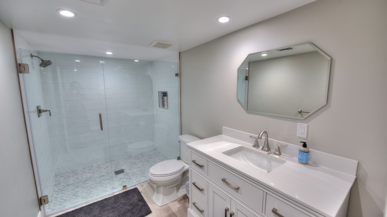 Photo of Bathroom in Moovalya Keys