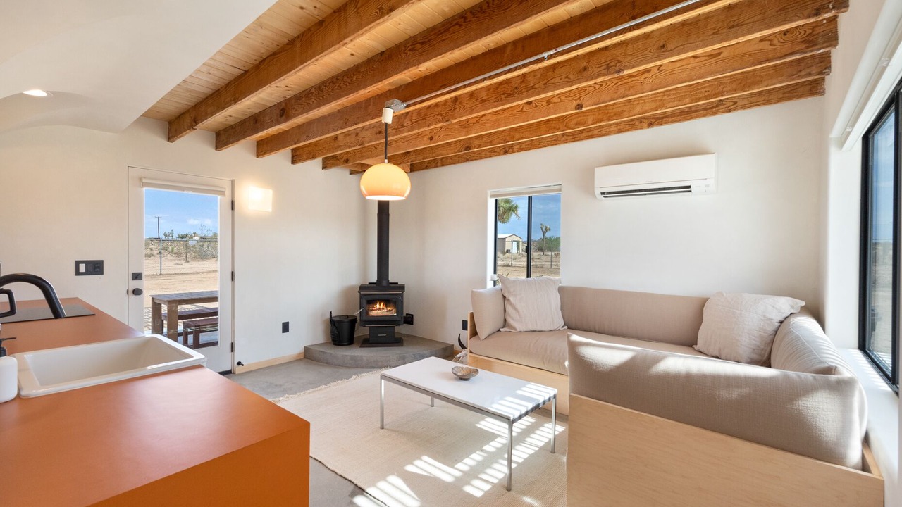 Photo of Livingroom in Yucca Valley