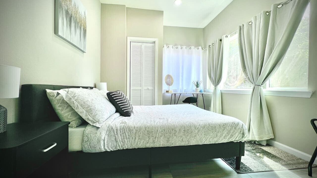 Photo of Bedroom in Willow Glen