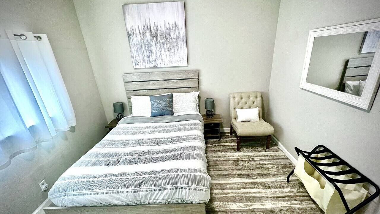 Photo of Bedroom in Willow Glen