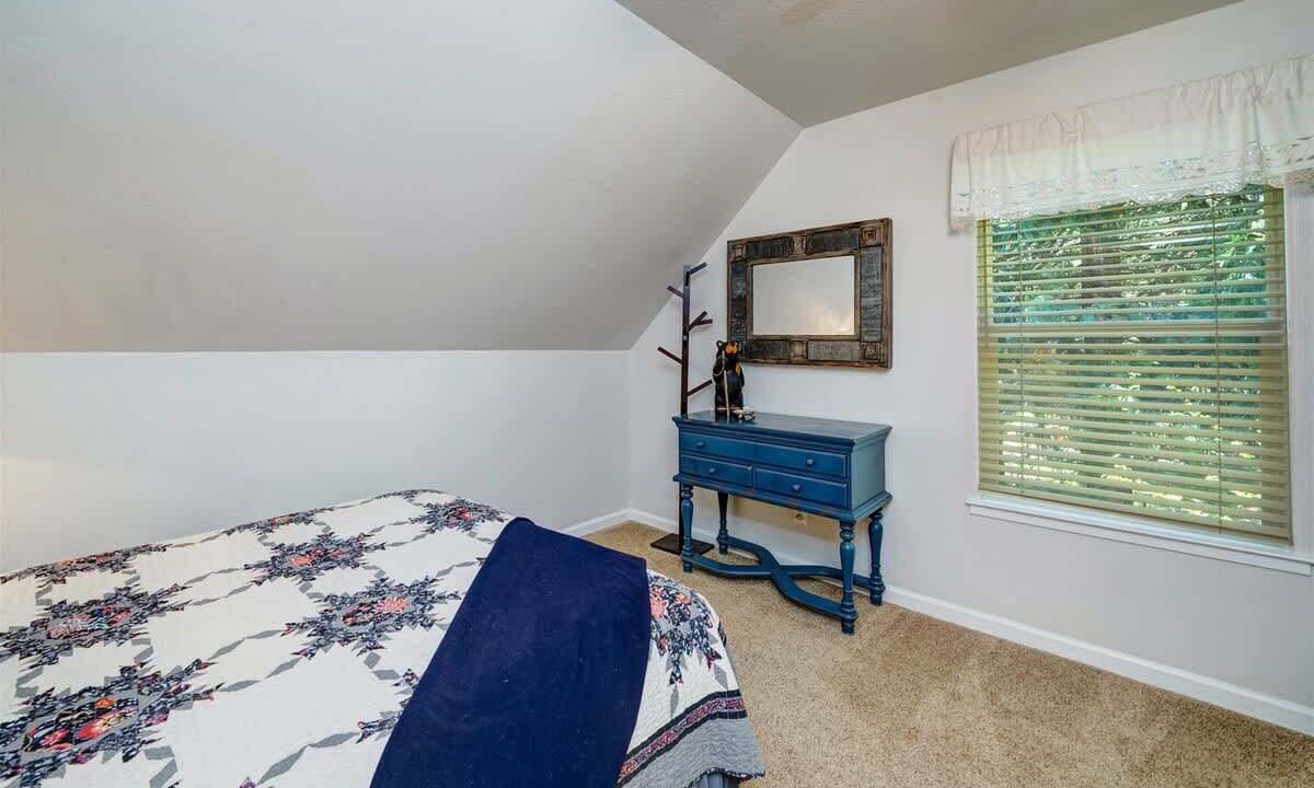 Photo of Bedroom in Graeagle
