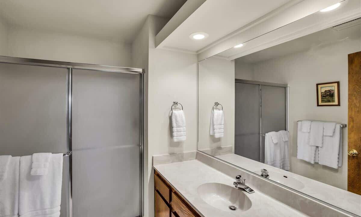 Photo of Bathroom in Plumas Eureka Estates