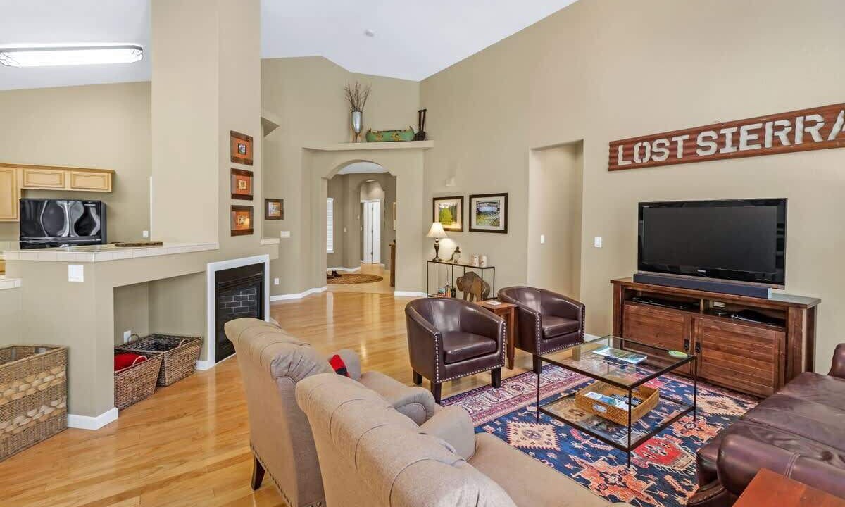 Photo of Bedroom in Plumas Eureka Estates