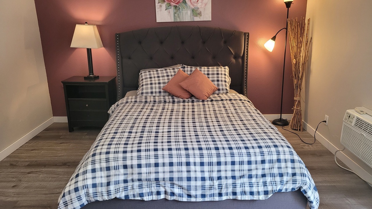Photo of Bedroom in Beverly Hills