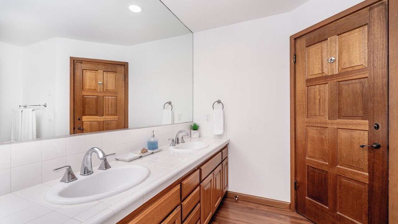 Photo of Bathroom in Avalon