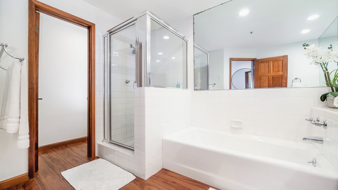 Photo of Bathroom in Avalon