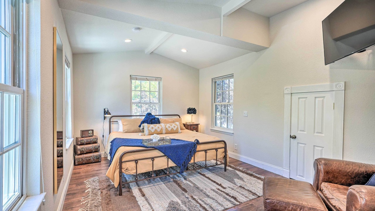 Photo of Bedroom in Nevada City