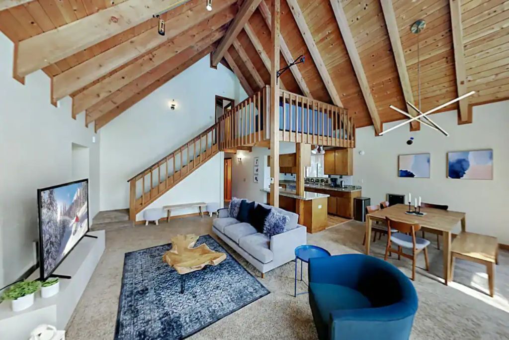 Photo of Livingroom in Truckee