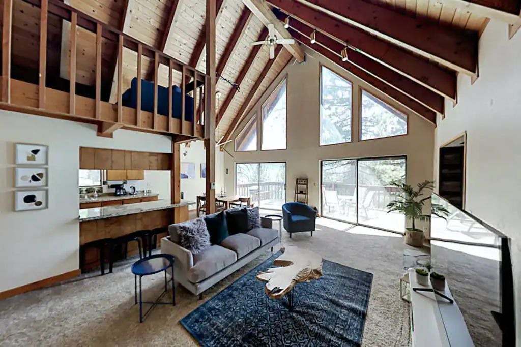 Photo of Livingroom in Truckee
