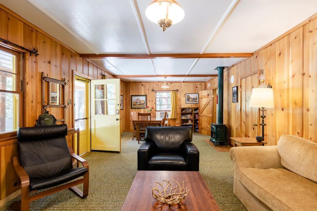 Photo of Livingroom in Idyllwild