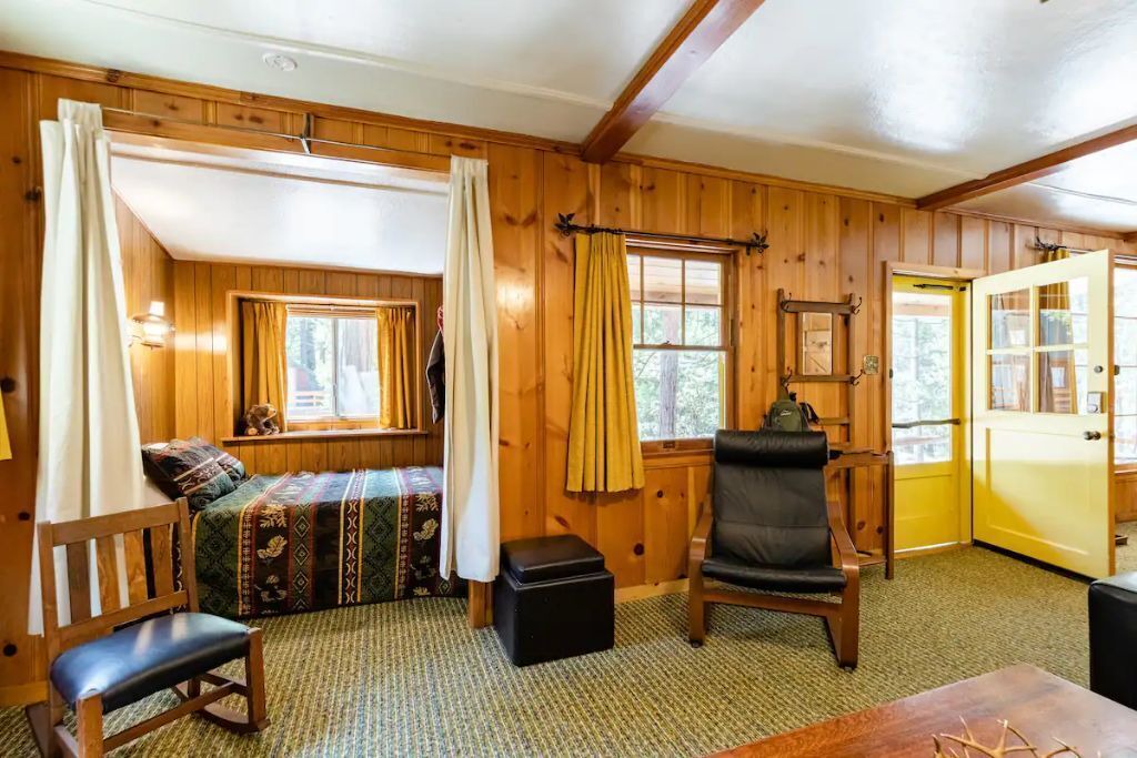 Photo of Bedroom in Idyllwild