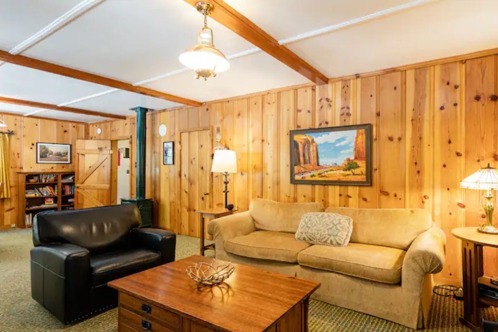 Photo of Livingroom in Idyllwild