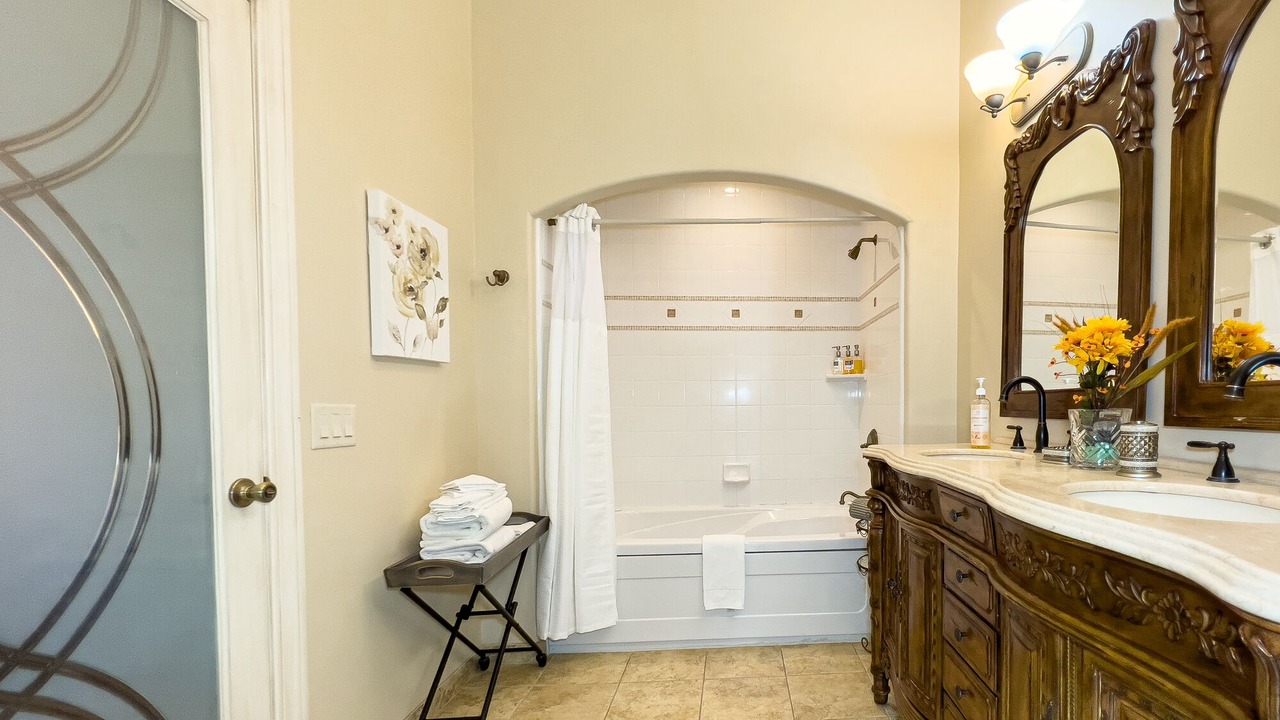 Photo of Bathroom in Salinas