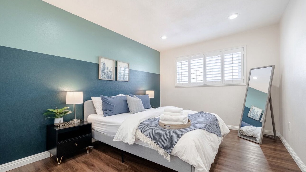 Photo of Bedroom in Midway City