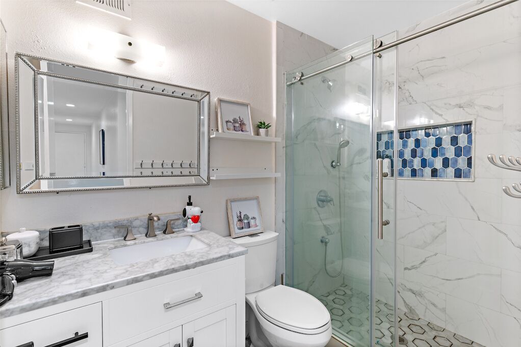 Photo of Bathroom in Midway City