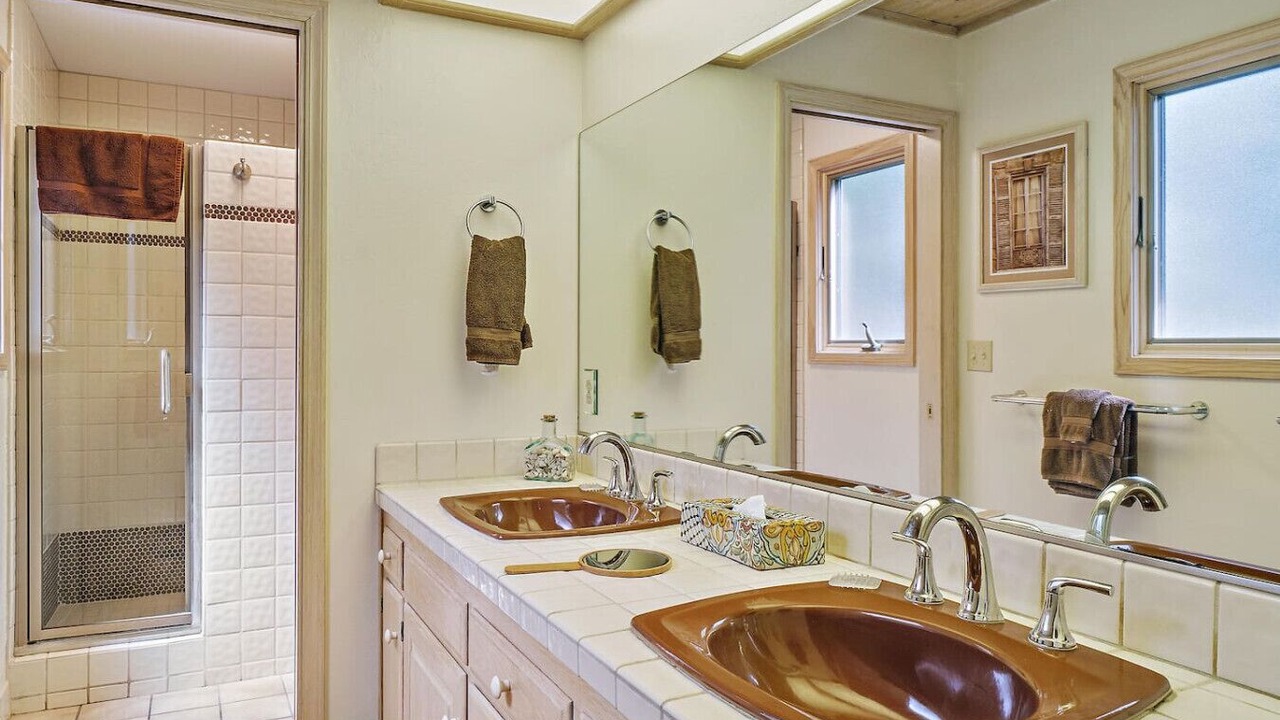 Photo of Bathroom in Marine Terrace