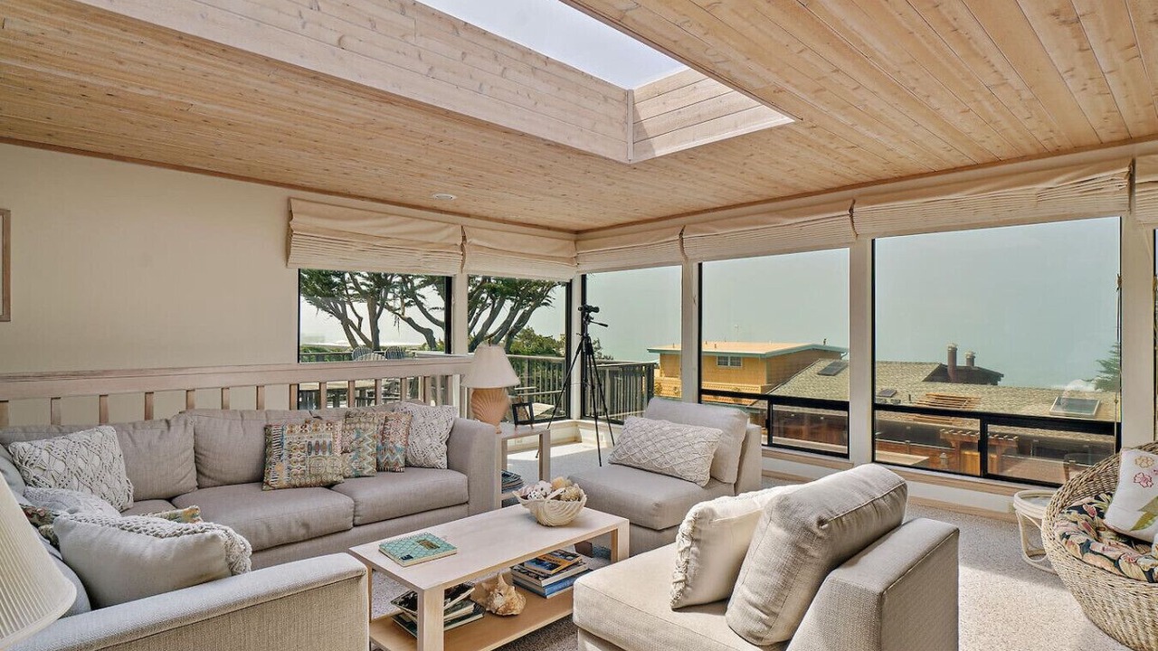 Photo of Livingroom in Marine Terrace